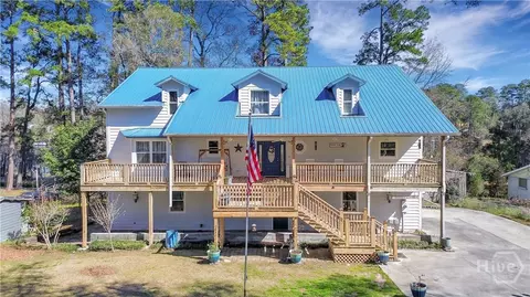 725 Blue Gill Rd, Ellabell, GA 31308