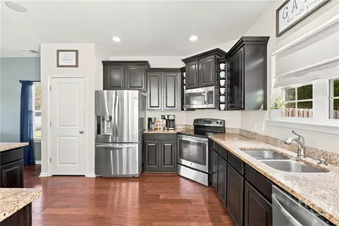 Kitchen - 332 Casey Dr, Pooler, GA 31322 photo 2 of 2