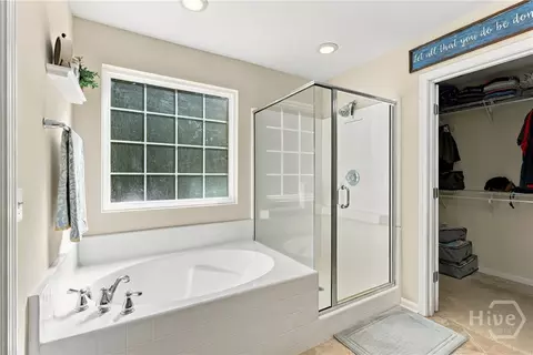 Bath - 332 Casey Dr, Pooler, GA 31322 photo 3 of 3