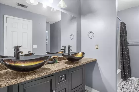 Bath - 156 Berwick Lakes Blvd, Pooler, GA 31322 photo 3 of 5