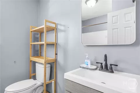 Bath - 156 Berwick Lakes Blvd, Pooler, GA 31322 photo 1 of 5