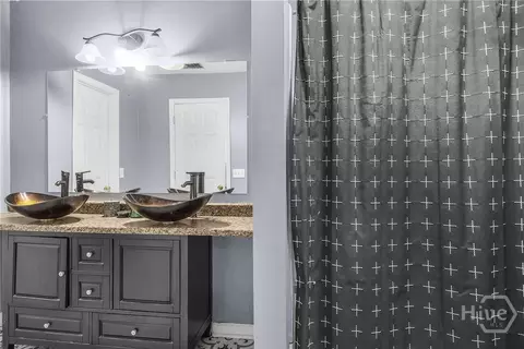 Bath - 156 Berwick Lakes Blvd, Pooler, GA 31322 photo 5 of 5