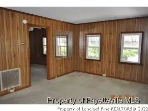 312 Spruce St, NC 28375 photo 9