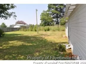 312 Spruce St, NC 28375 photo 6