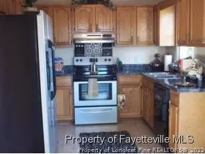 106 Ryan Cir, Spring Lake, NC 28390 photo 2
