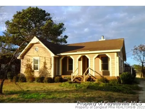 103 Crestview Dr, Dunn, NC 28334 photo 1