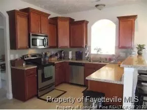263 Crescent Dr, Raeford, NC 28376 photo 6