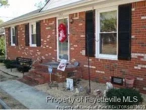 722 Queens Ave, Dunn, NC 28334 photo 2
