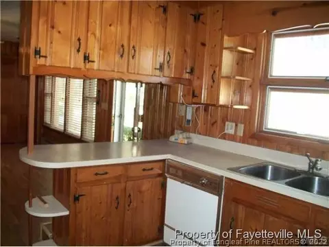 1210 Guy Ave, Dunn, NC 28334 photo 4