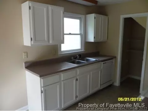 330 Riverwind Dr, Spring Lake, NC 28390 photo 3