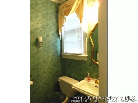 204 Curtis Dr, Erwin, NC 28339 photo 14