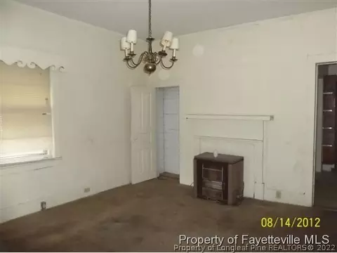108 E Boney St, Clinton, NC 28328 photo 4