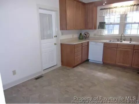621 Wire Rd, Bunnlevel, NC 28323 photo 11
