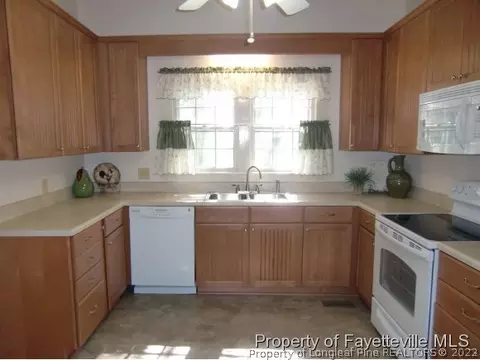 621 Wire Rd, Bunnlevel, NC 28323 photo 9