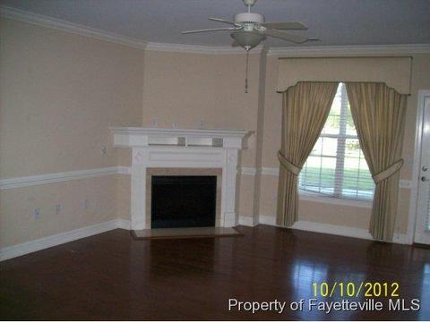 89-101 Gallery Dr, Spring Lake, NC 28390 photo 2