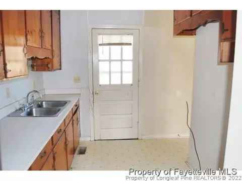 109 May St, Dunn, NC 28334 photo 5