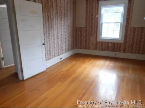 504 Denim Dr, Erwin, NC 28339 photo 8