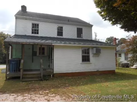504 Denim Dr, Erwin, NC 28339 photo 2