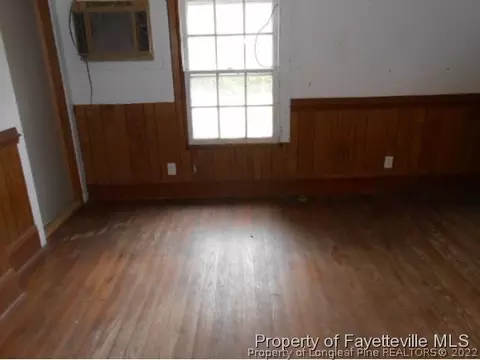504 Denim Dr, Erwin, NC 28339 photo 5