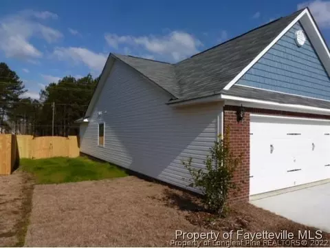 160 Botanical Ct, Bunnlevel, NC 28323 photo 2