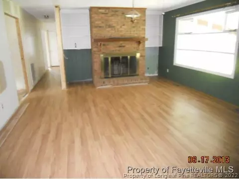 702 E Prospect Ave, Raeford, NC 28376 photo 5