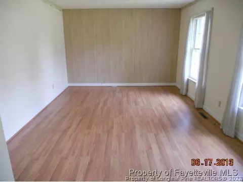 702 E Prospect Ave, Raeford, NC 28376 photo 4