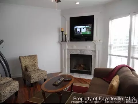 25 Heatherstone Ct, Benson, NC 27504 photo 3
