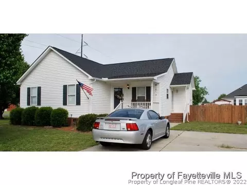 701 Maple Ave, Dunn, NC 28334 photo 1
