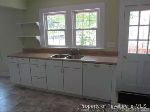 709 S Layton, Dunn, NC 28334 photo 6