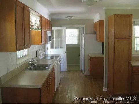 404 First St, Broadway, NC 27505 photo 6