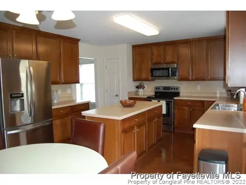 314 Lennox Loop, Raeford, NC 28376 photo 2