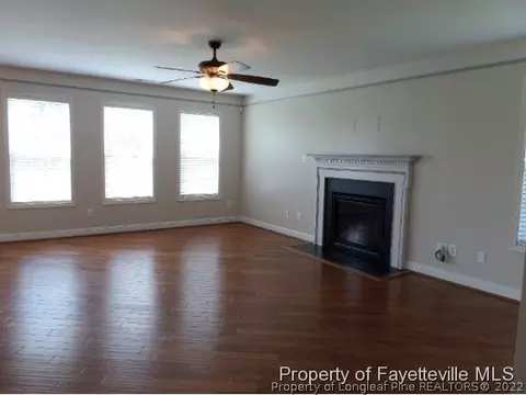 360 Valley Oak Dr, Bunnlevel, NC 28323 photo 4