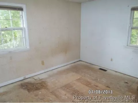155 Gladiola Dr, Spring Lake, NC 28390 photo 4