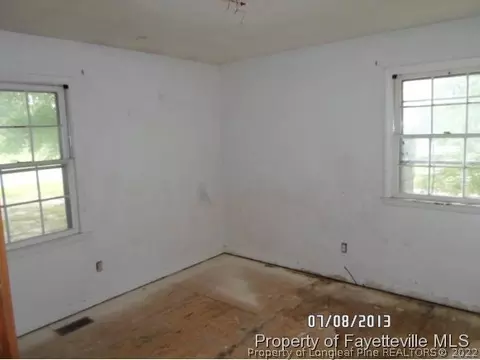 155 Gladiola Dr, Spring Lake, NC 28390 photo 5
