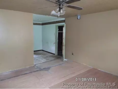 155 Gladiola Dr, Spring Lake, NC 28390 photo 3