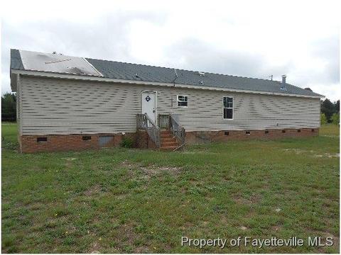 1591 Loop Rd, Raeford, NC 28376 photo 2