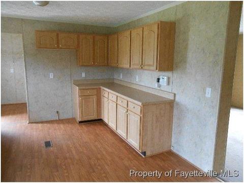 1591 Loop Rd, Raeford, NC 28376 photo 4
