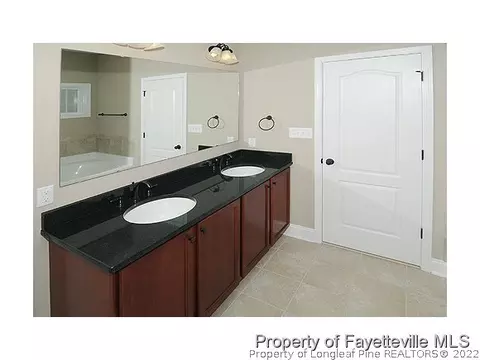 141 Valley Stream Rd, Spring Lake, NC 28390 photo 9