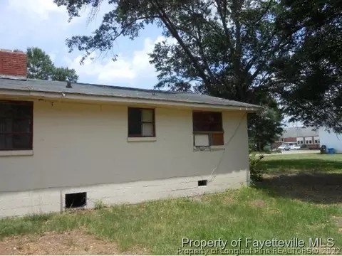 602 Eure St, Saint Pauls, NC 28384 photo 9