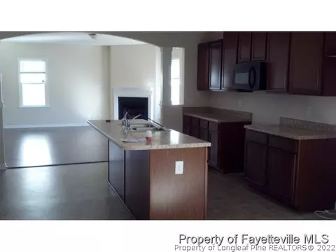 581 Heathrow Dr, Spring Lake, NC 28390 photo 4