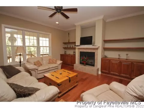 1065 Thrush Dr, Vass, NC 28394 photo 4