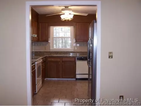1007 Devonshire Trl, Aberdeen, NC 28315 photo 14