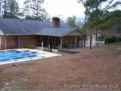 1007 Devonshire Trl, Aberdeen, NC 28315 photo 2