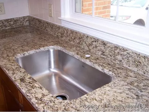 1007 Devonshire Trl, Aberdeen, NC 28315 photo 10