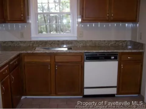 1007 Devonshire Trl, Aberdeen, NC 28315 photo 8