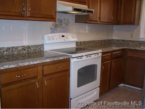 1007 Devonshire Trl, Aberdeen, NC 28315 photo 7