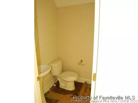 185 Pine Hawk Dr, Spring Lake, NC 28390 photo 8