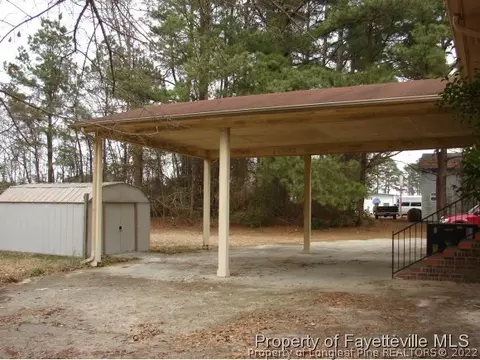 40 Jerome St, Clinton, NC 28328 photo 2
