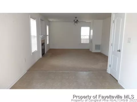 105 Bluebonnet Oak Ct, Bunnlevel, NC 28323 photo 4