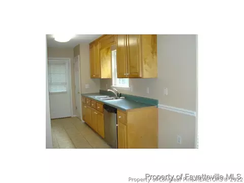 39 Oak Tree Ct, Dunn, NC 28334 photo 6